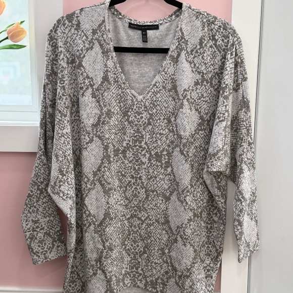 WHBM Snake Print V-Neck Oversized Tunic - Picture 1 of 3